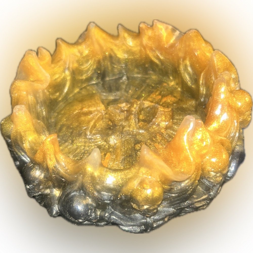 Skull Ashtray  | Handmade Resin - Picture 3 of 8